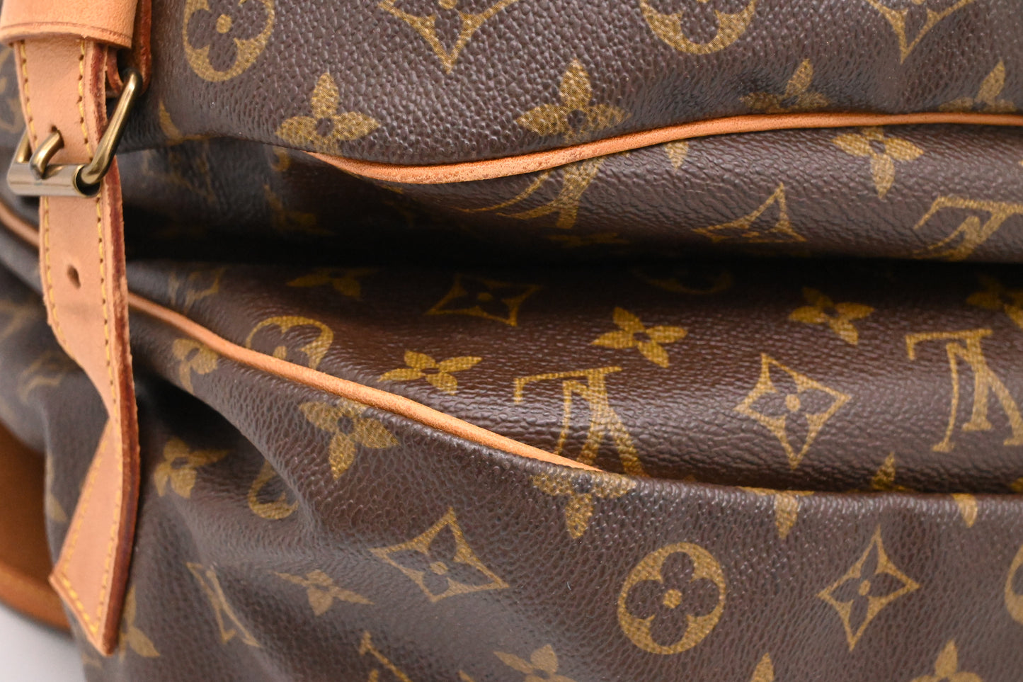 Louis Vuitton Saumur 43 in Monogram Canvas