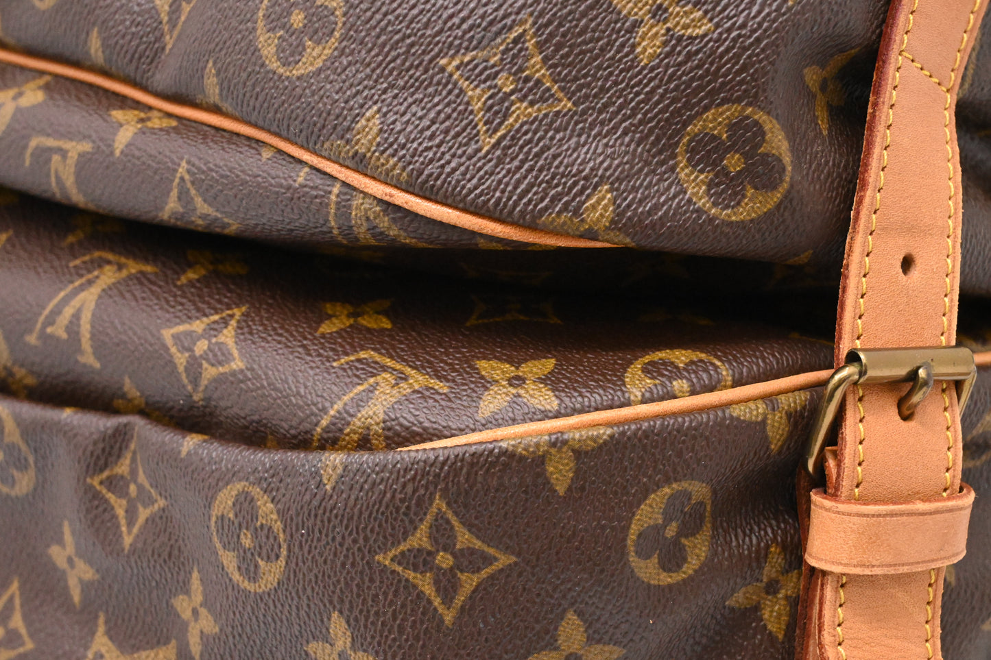 Louis Vuitton Saumur 43 in Monogram Canvas
