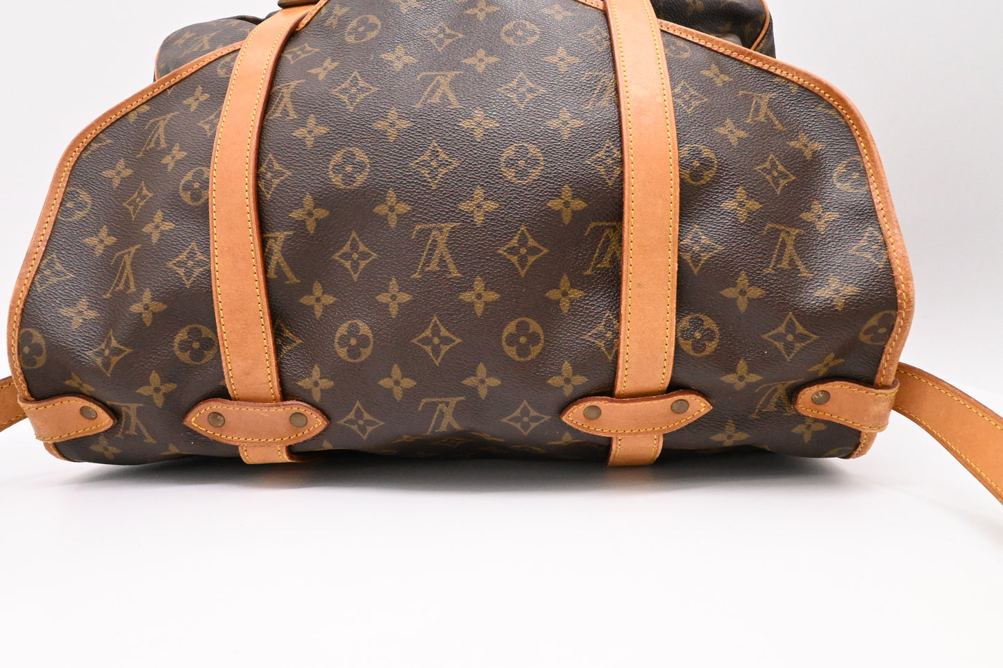 Louis Vuitton Saumur 43 in Monogram Canvas