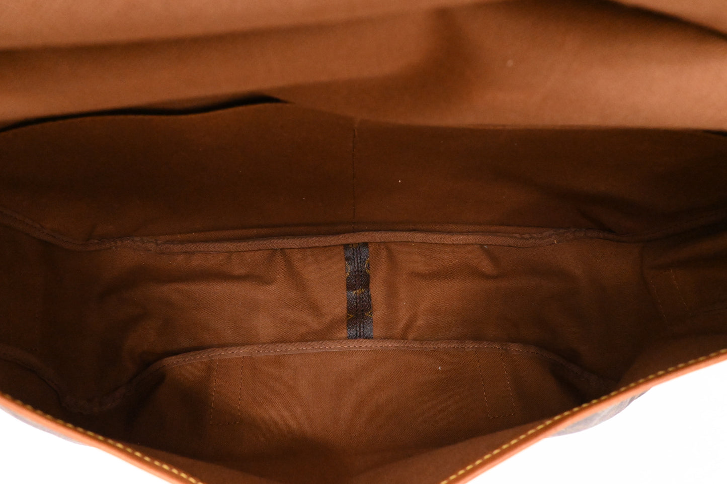 Louis Vuitton Saumur 43 in Monogram Canvas