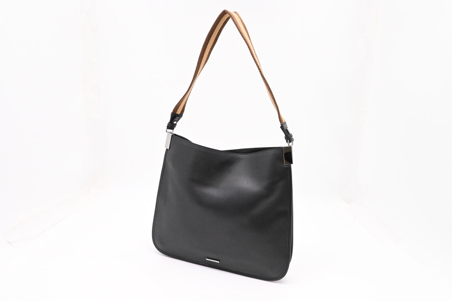 Gucci Shoulder Bag in Black Leather