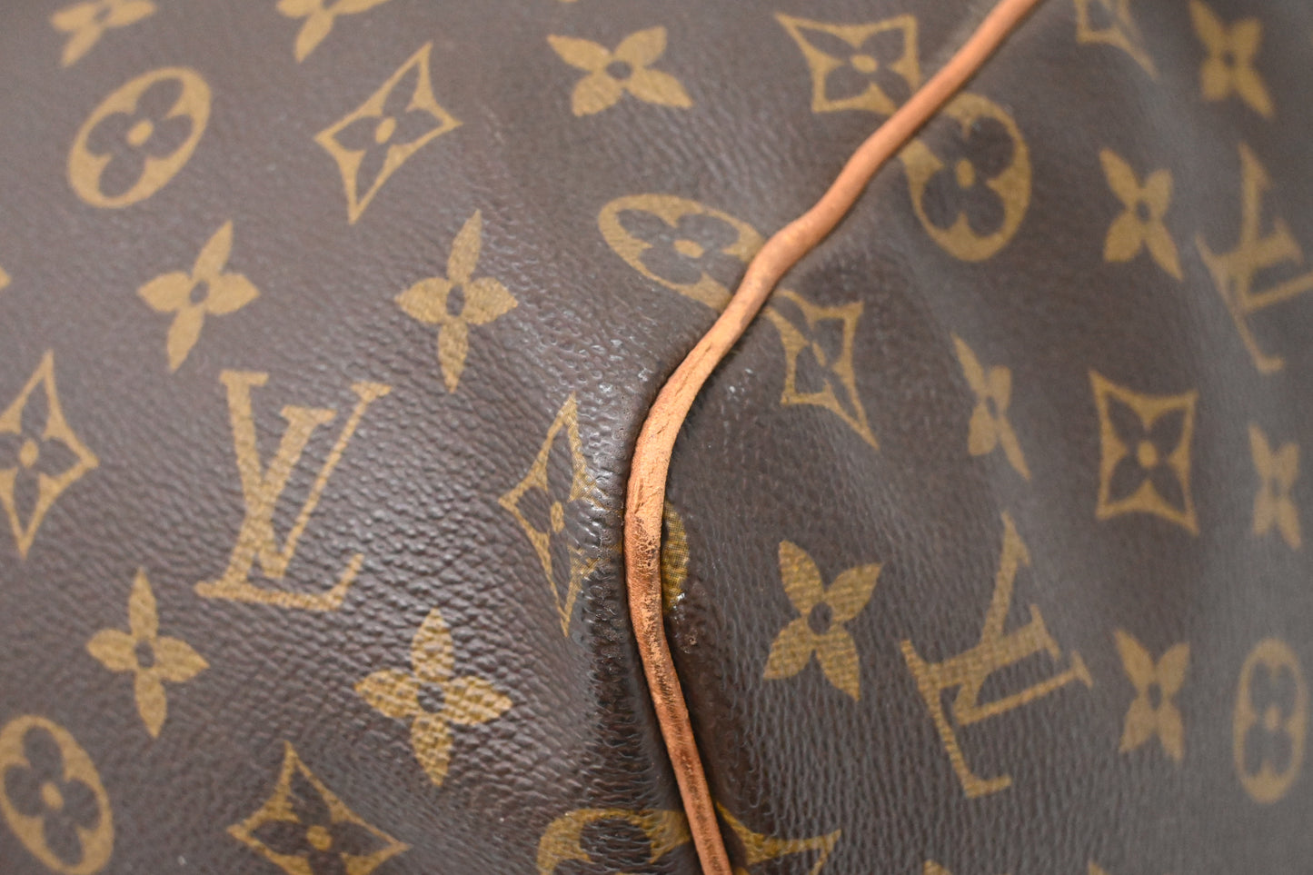 Louis Vuitton Keepall 55 in Monogram Canvas