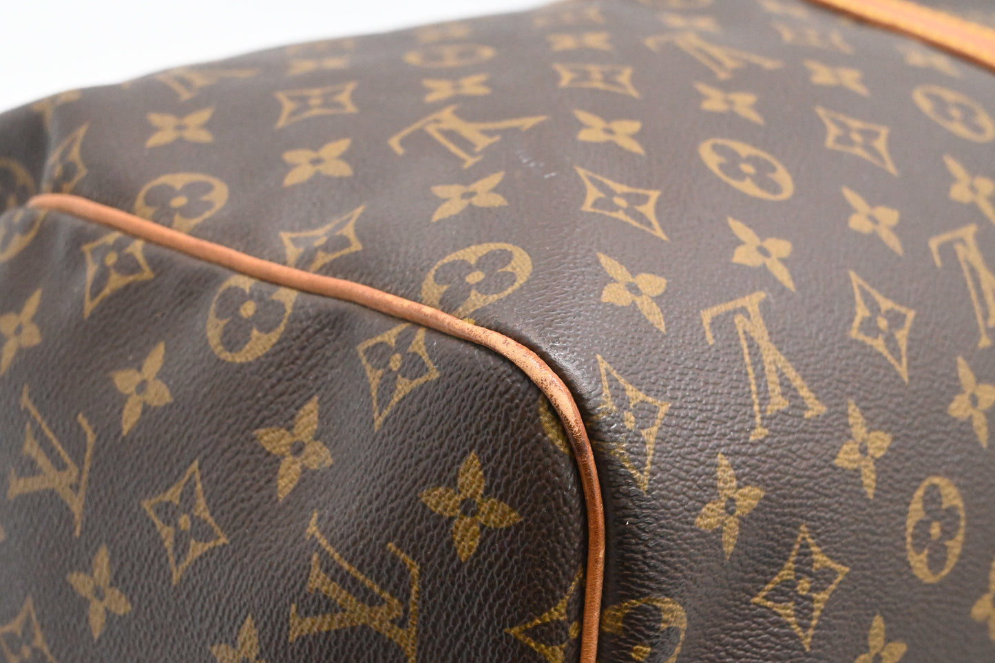 Louis Vuitton Keepall 55 in Monogram Canvas