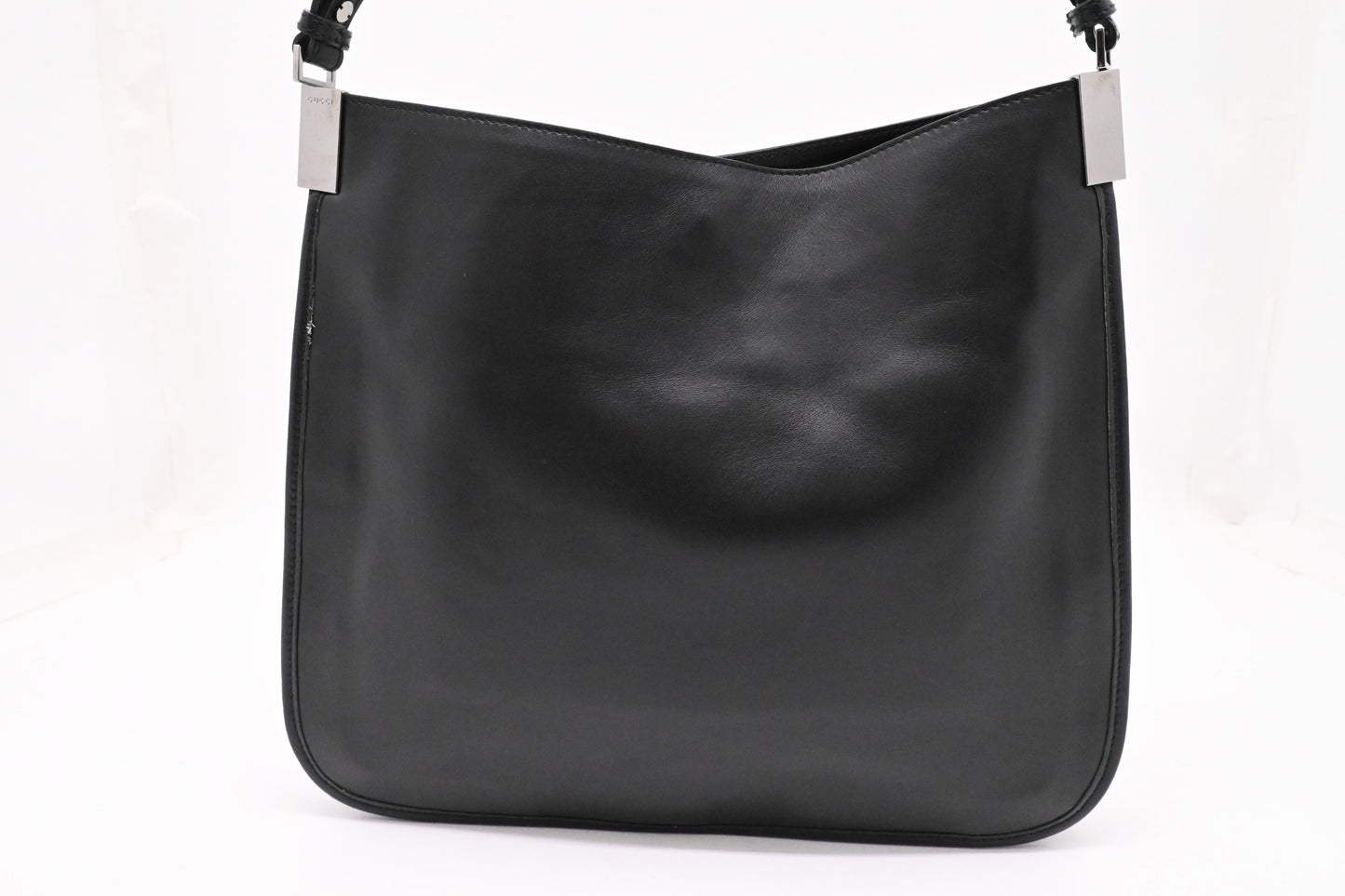 Gucci Shoulder Bag in Black Leather