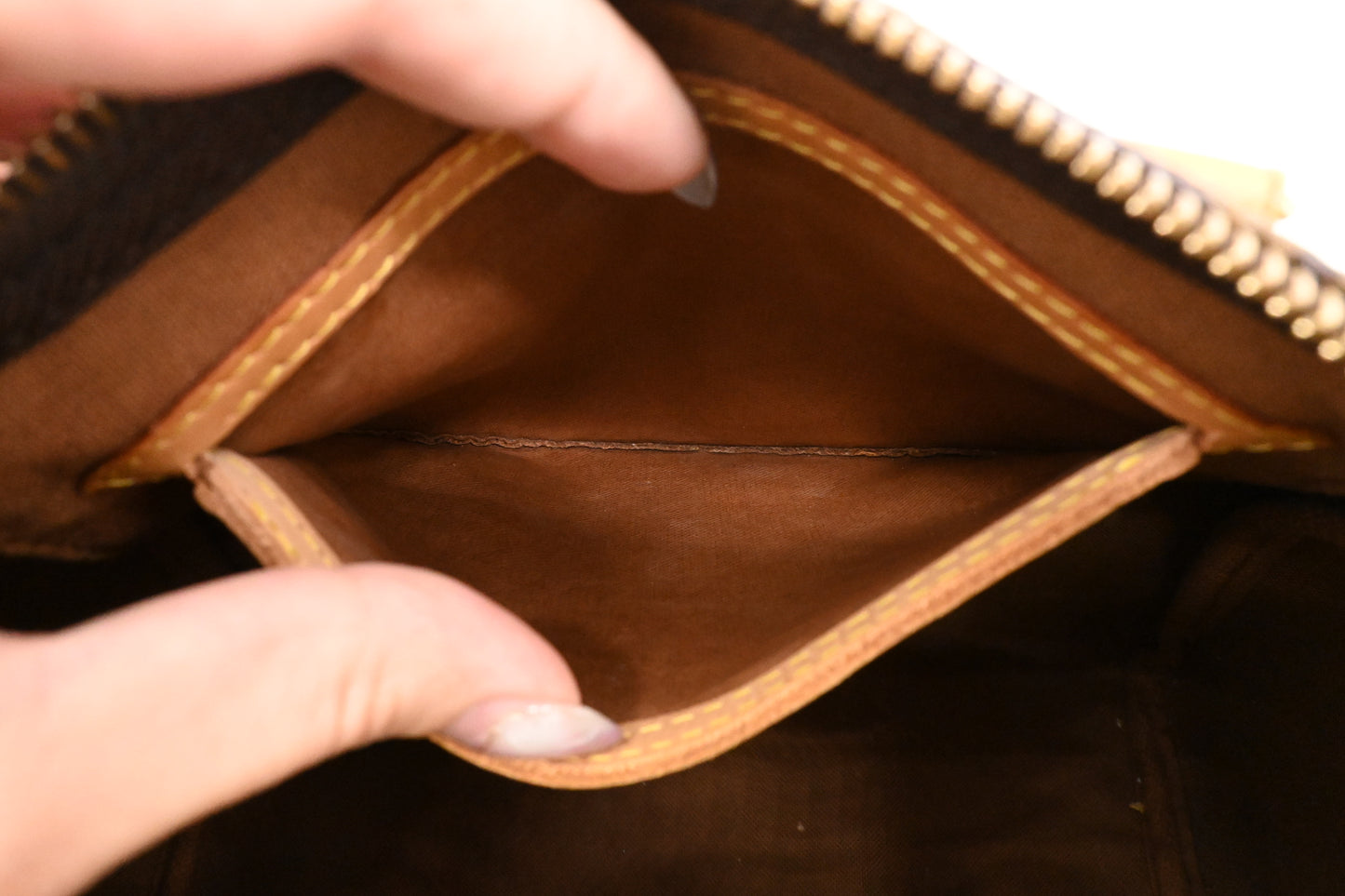 Louis Vuitton Speedy 25 in Monogram Canvas