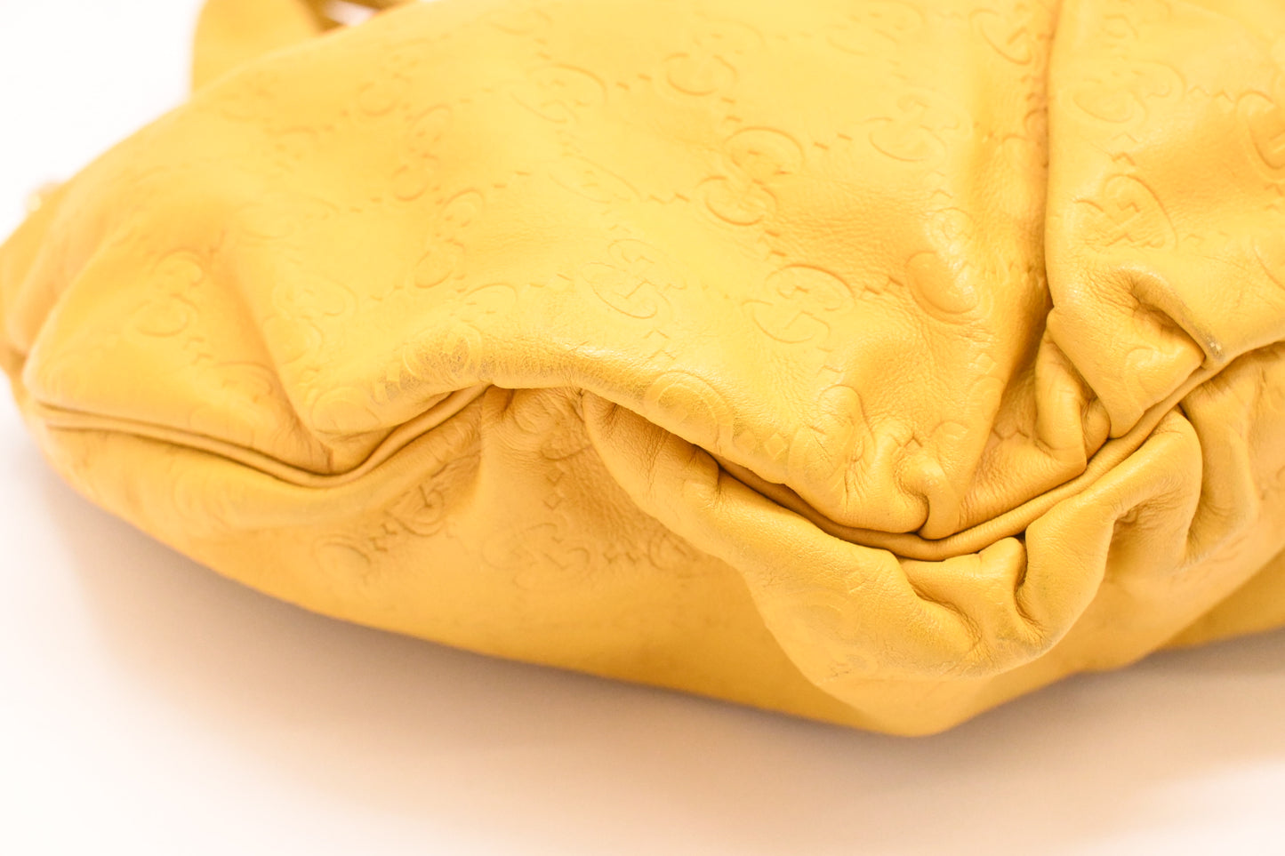 Gucci Tote Bag in Yellow Guccissima Leather