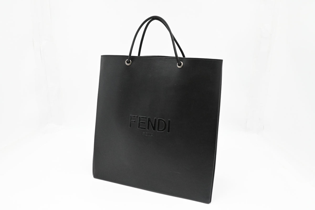Fendi Shopping Bag in Black Leather