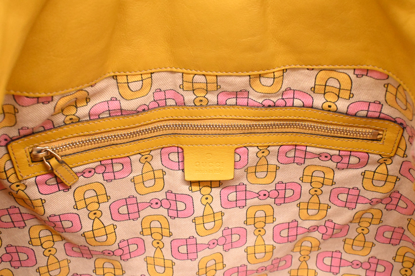 Gucci Tote Bag in Yellow Guccissima Leather