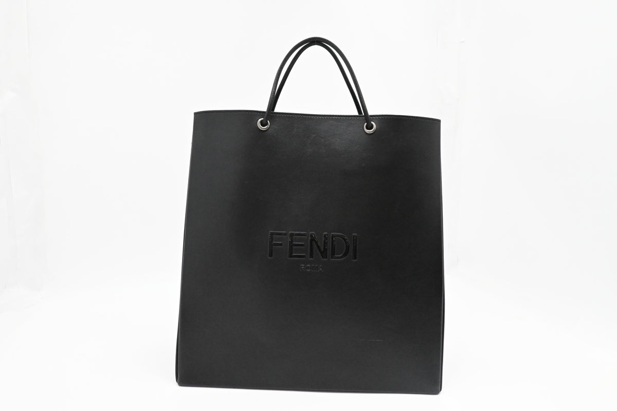 Fendi Shopping Bag in Black Leather