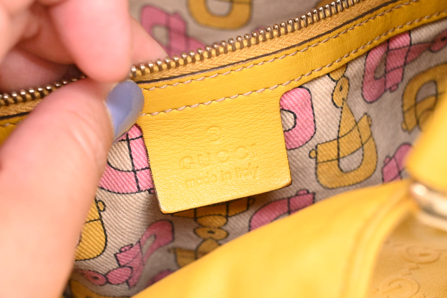 Gucci Tote Bag in Yellow Guccissima Leather