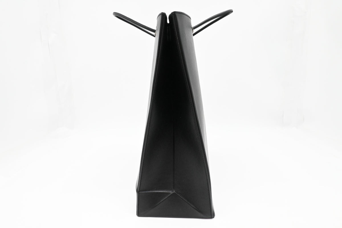 Fendi Shopping Bag in Black Leather