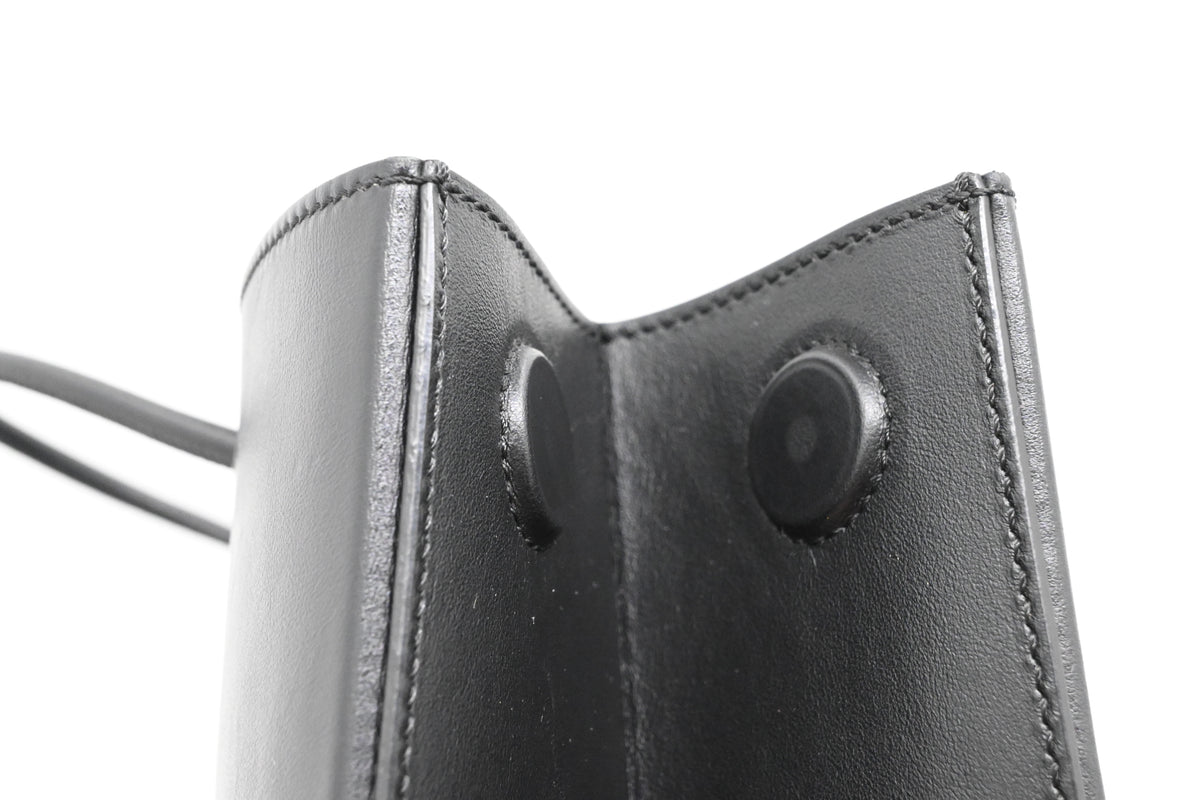 Fendi Shopping Bag in Black Leather