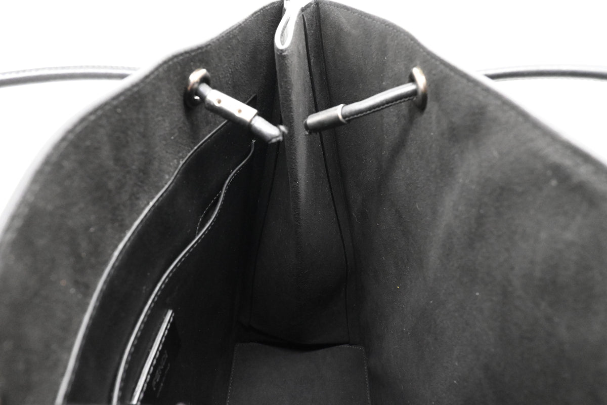 Fendi Shopping Bag in Black Leather