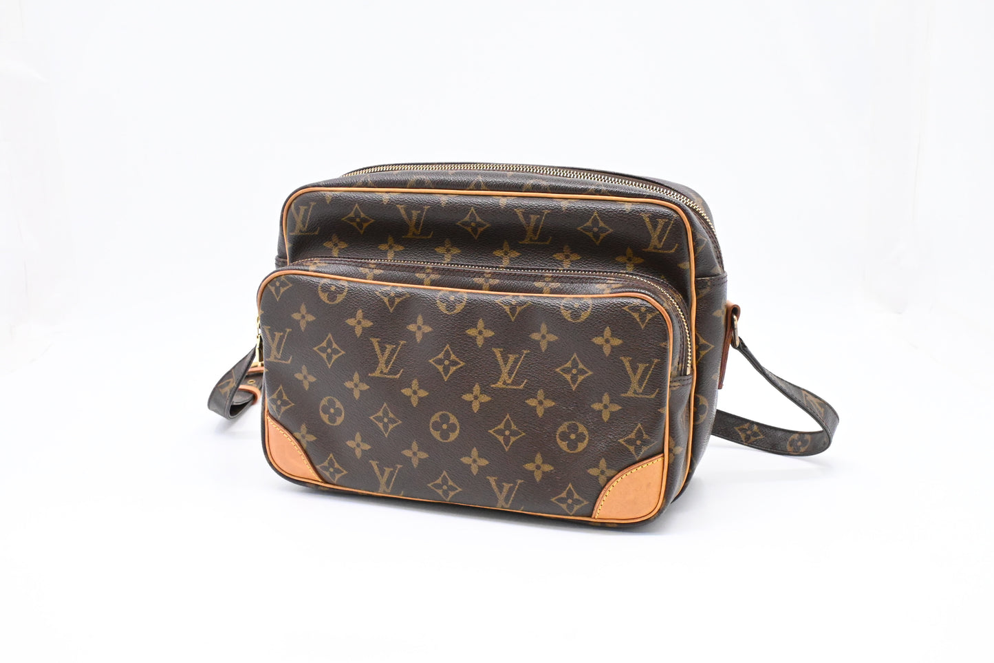 Louis Vuitton Nile in Monogram Canvas