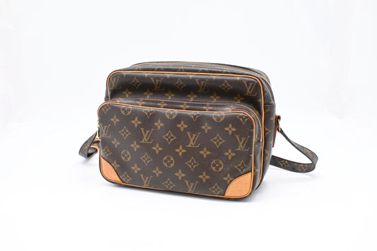 Louis Vuitton Nile in Monogram Canvas