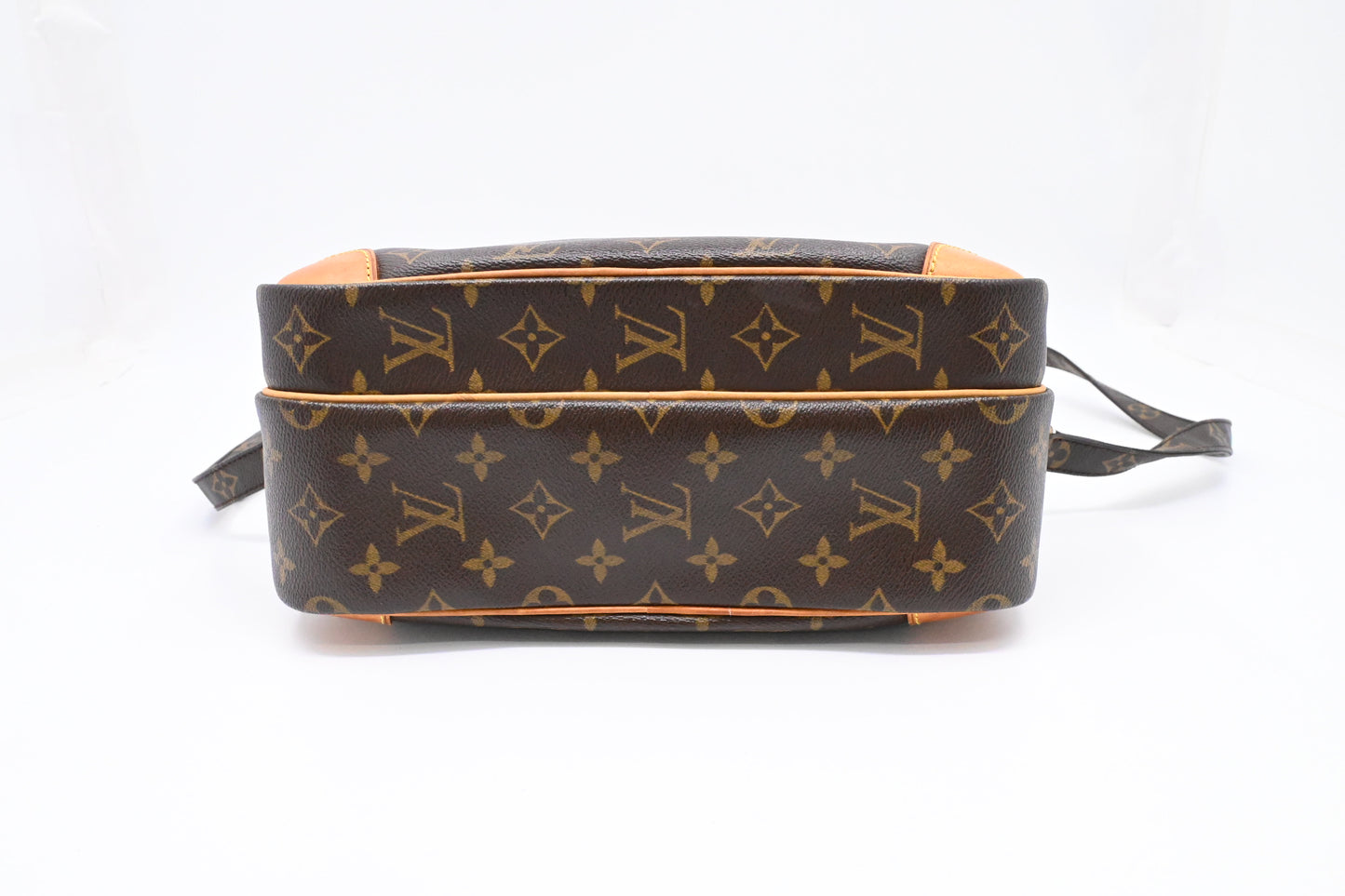 Louis Vuitton Nile in Monogram Canvas