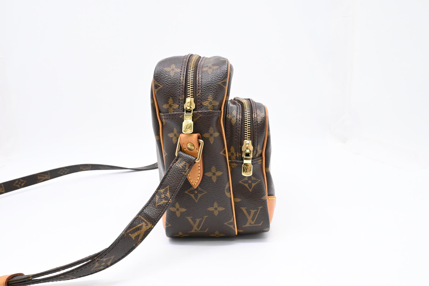 Louis Vuitton Nile in Monogram Canvas