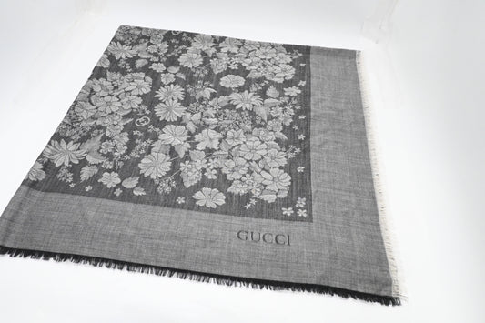 Gucci Shawl in Gray Wool and Silk