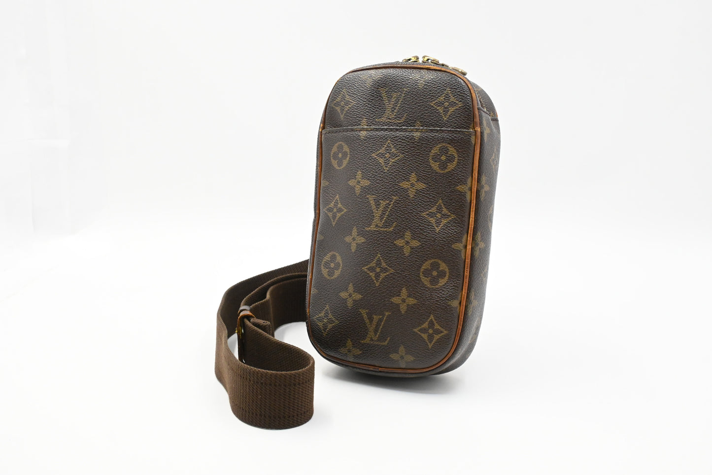 Louis Vuitton Pochette Gange in Monogram Canvas