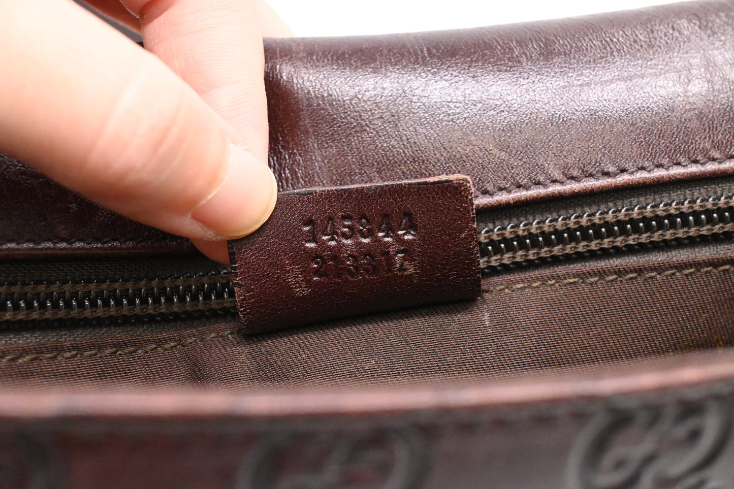 Gucci Messenger Bag in Dark Brown Guccissima Leather