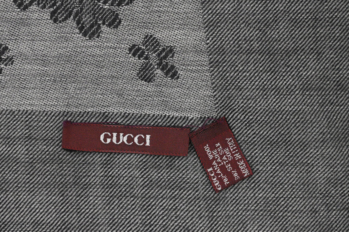 Gucci Shawl in Gray Wool and Silk