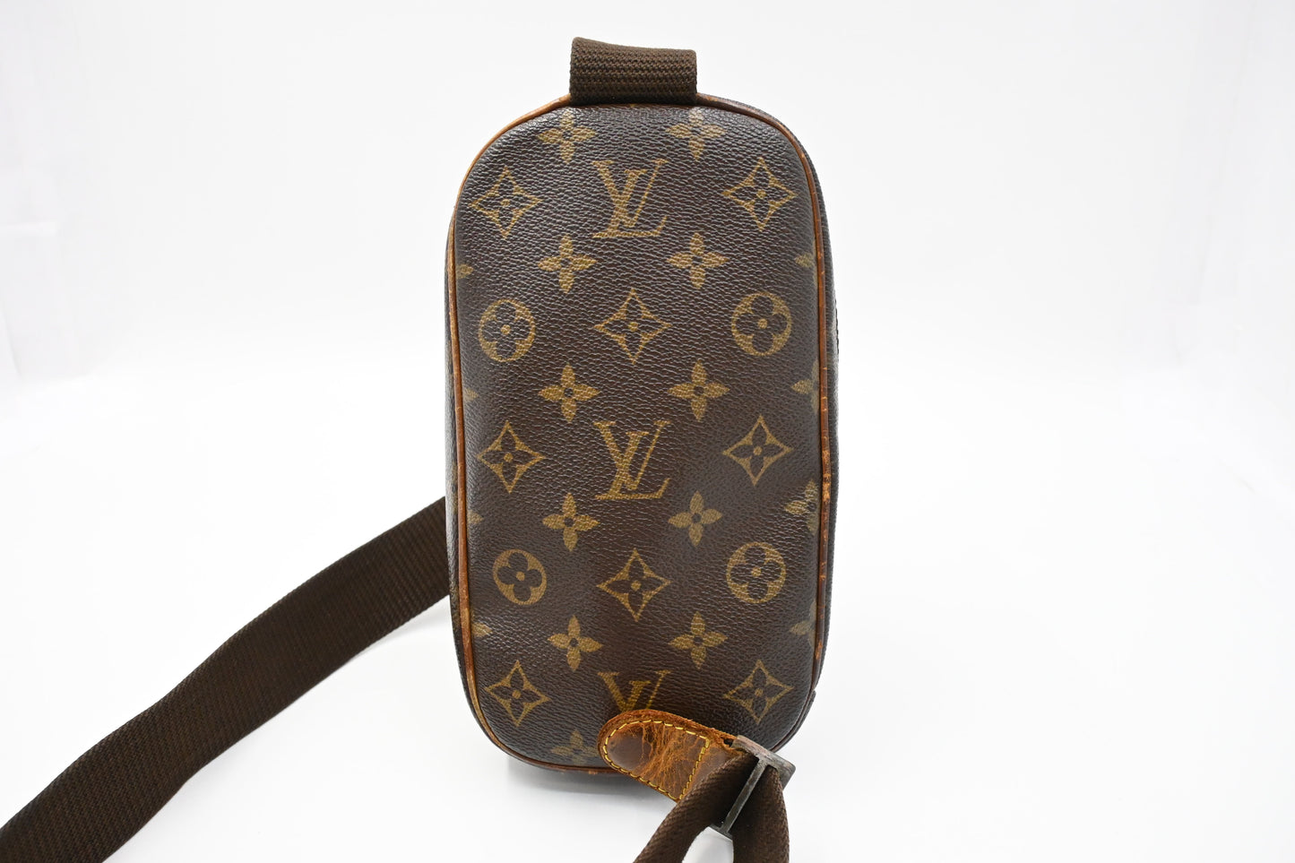 Louis Vuitton Pochette Gange in Monogram Canvas