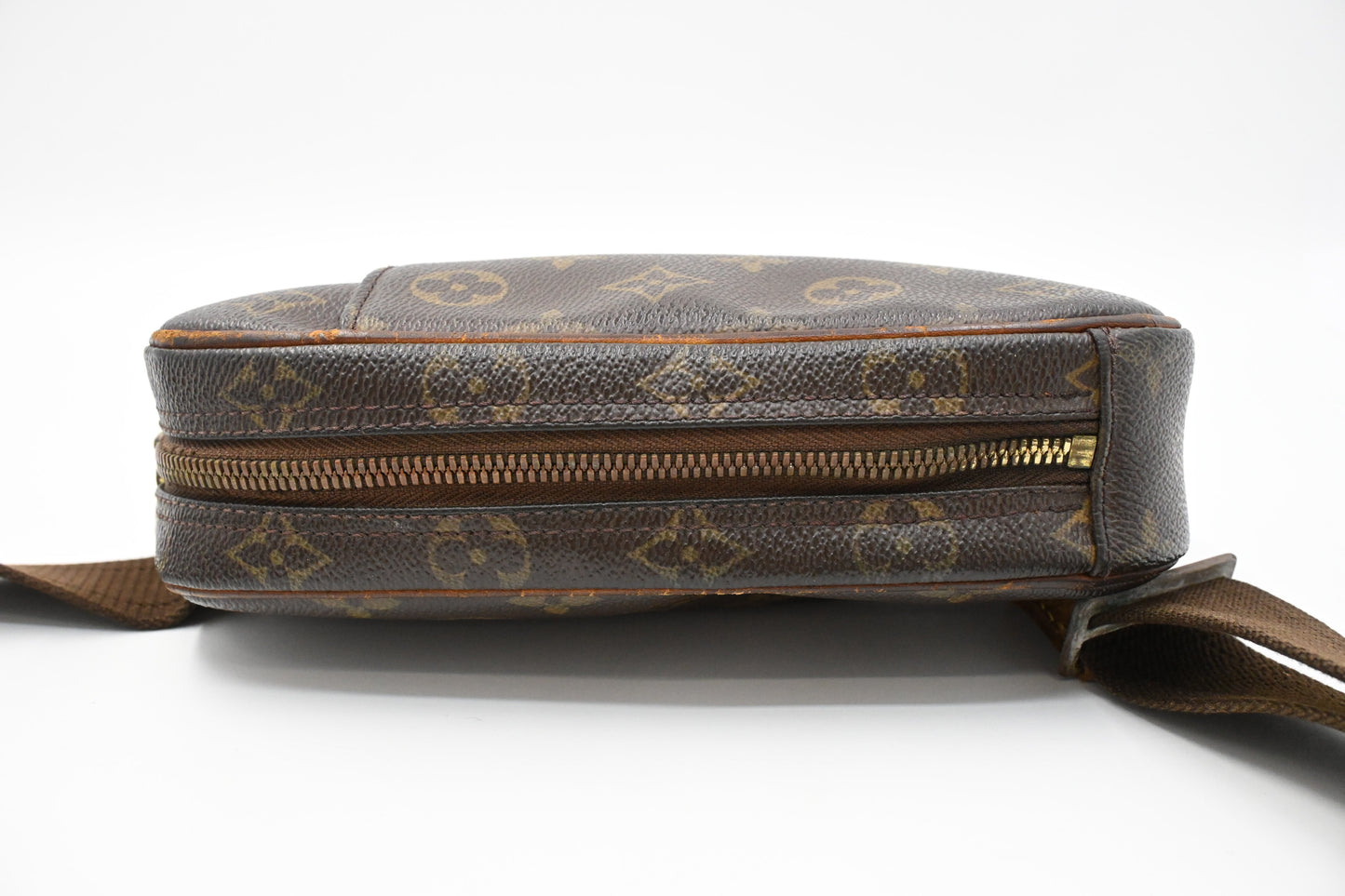 Louis Vuitton Pochette Gange in Monogram Canvas