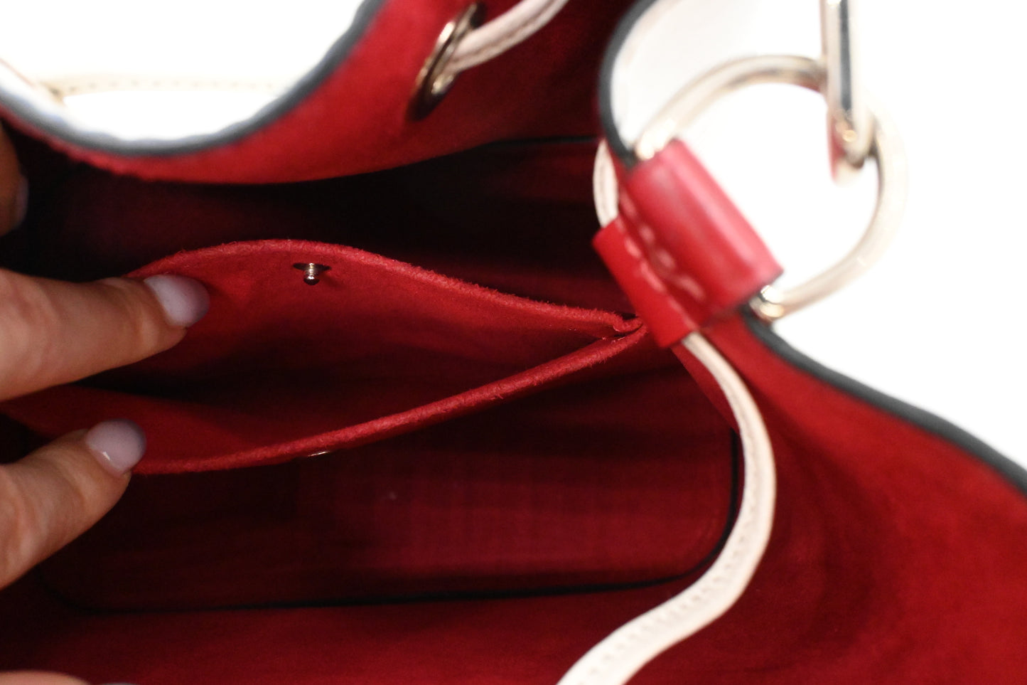 Louis Vuitton Neo Noe BB in White Epi Leather