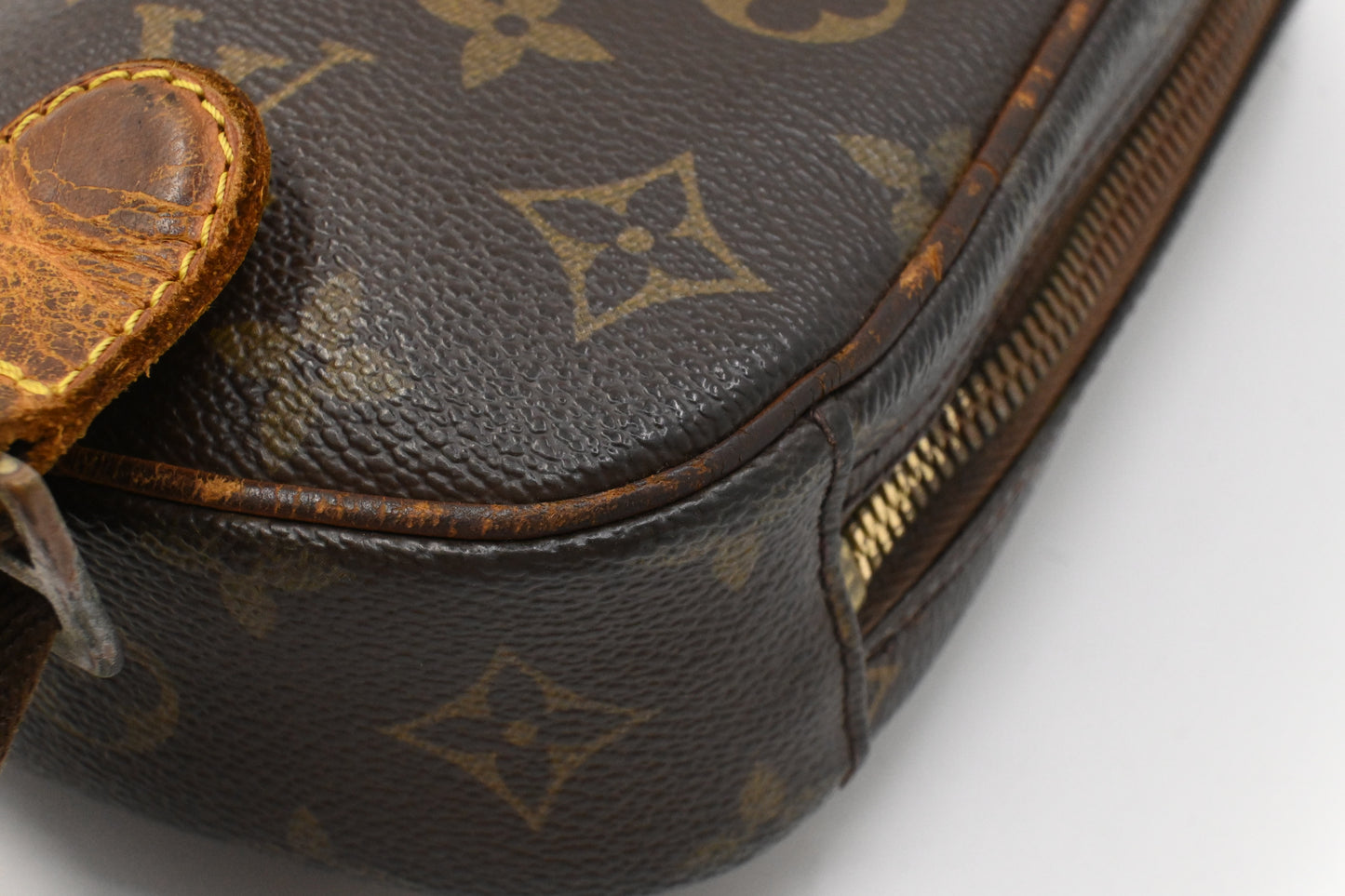 Louis Vuitton Pochette Gange in Monogram Canvas