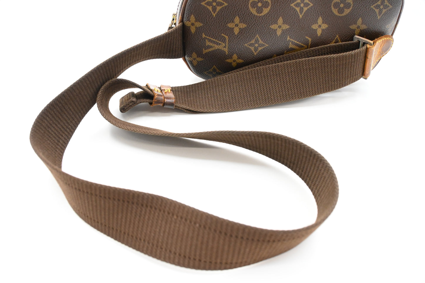 Louis Vuitton Pochette Gange in Monogram Canvas