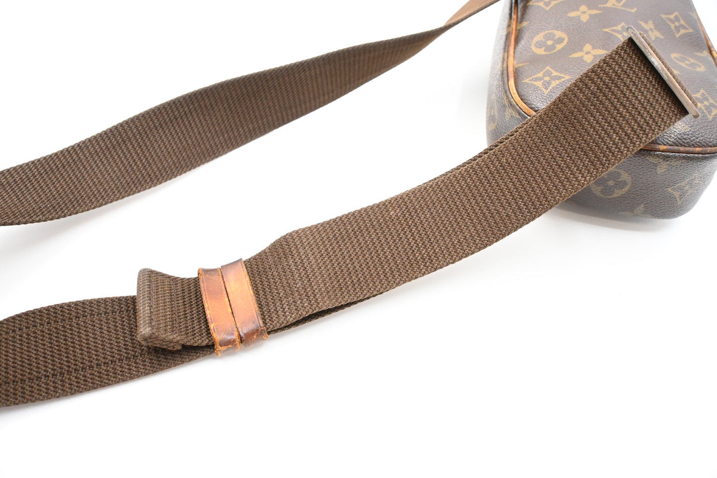 Louis Vuitton Pochette Gange in Monogram Canvas
