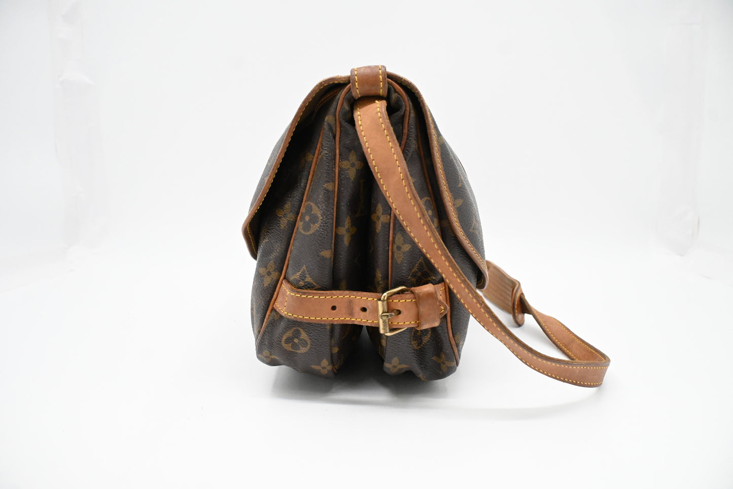 Louis Vuitton Saumur 30 in Monogram Canvas