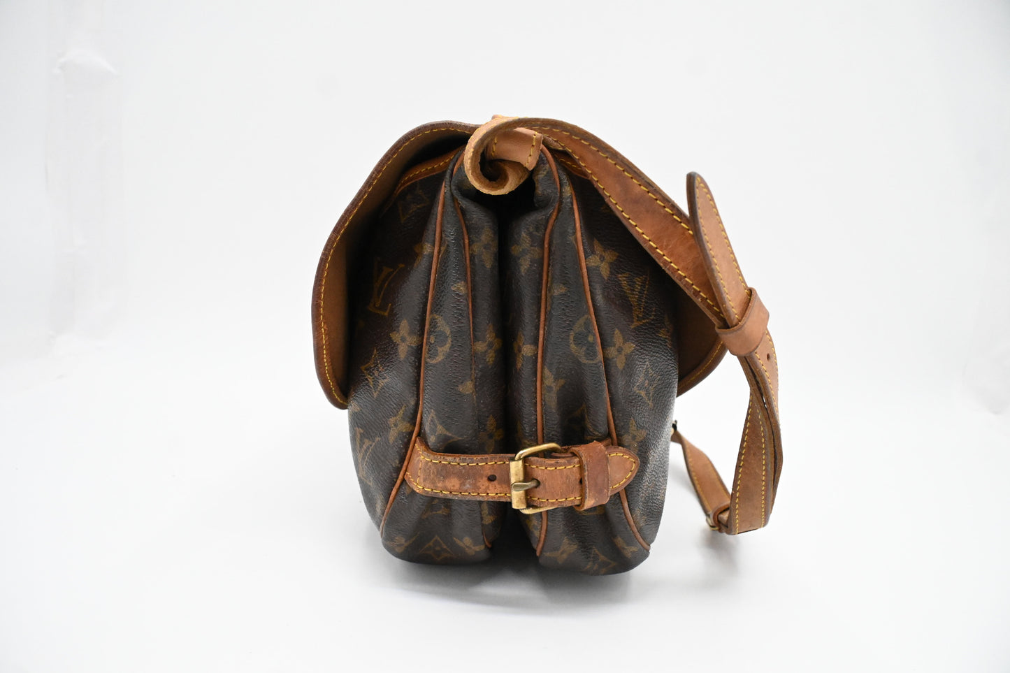 Louis Vuitton Saumur 30 in Monogram Canvas