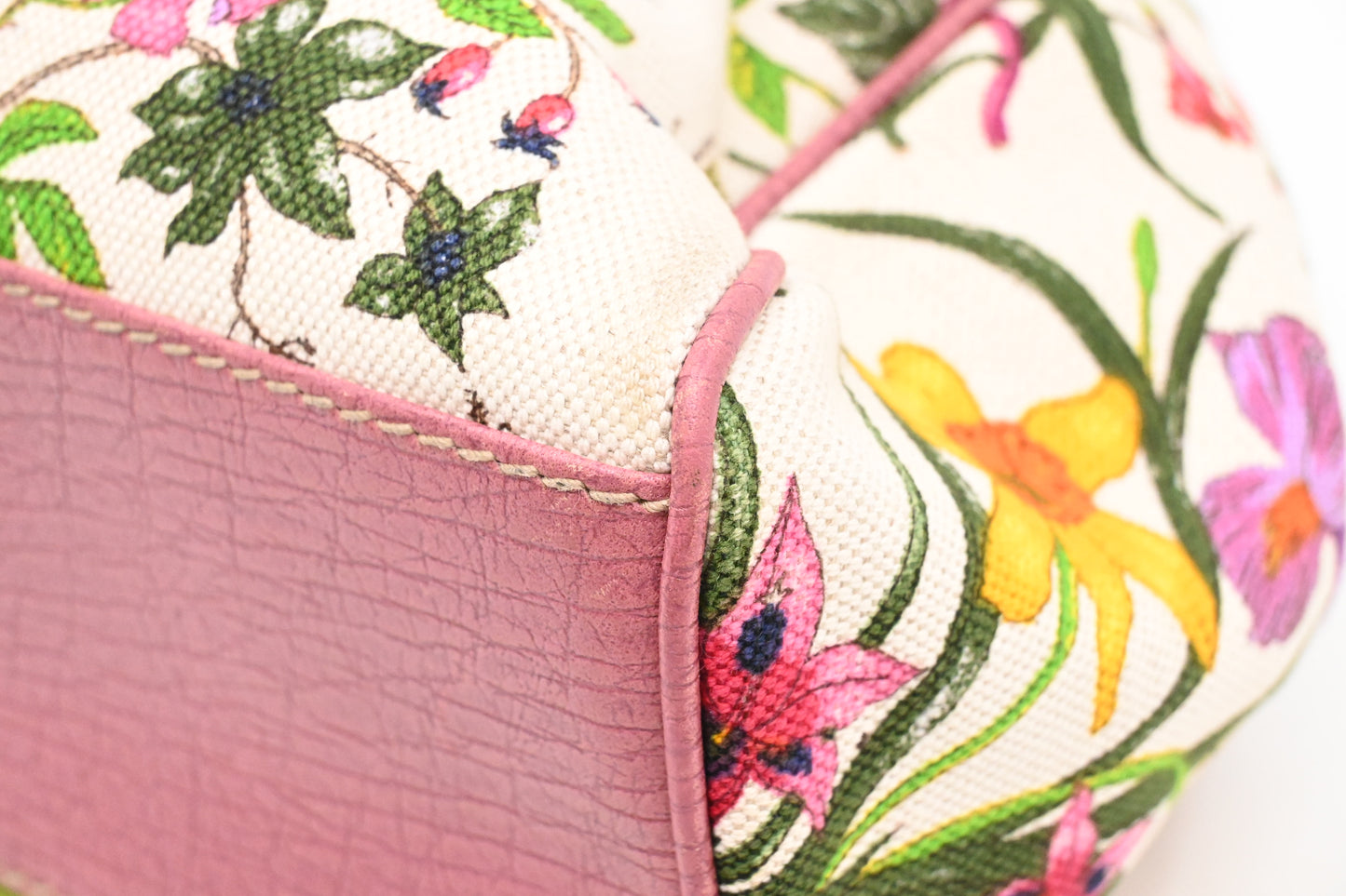 Gucci Charmy Hobo Bag in Floral Canvas and Pink Leather