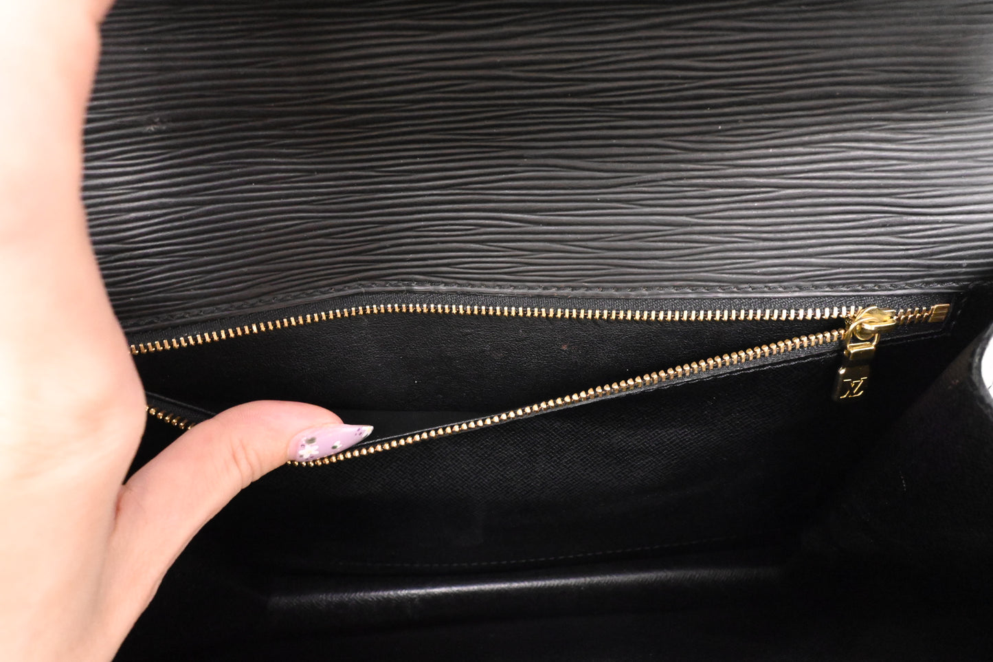 Louis Vuitton Monceau in Black Epi Leather
