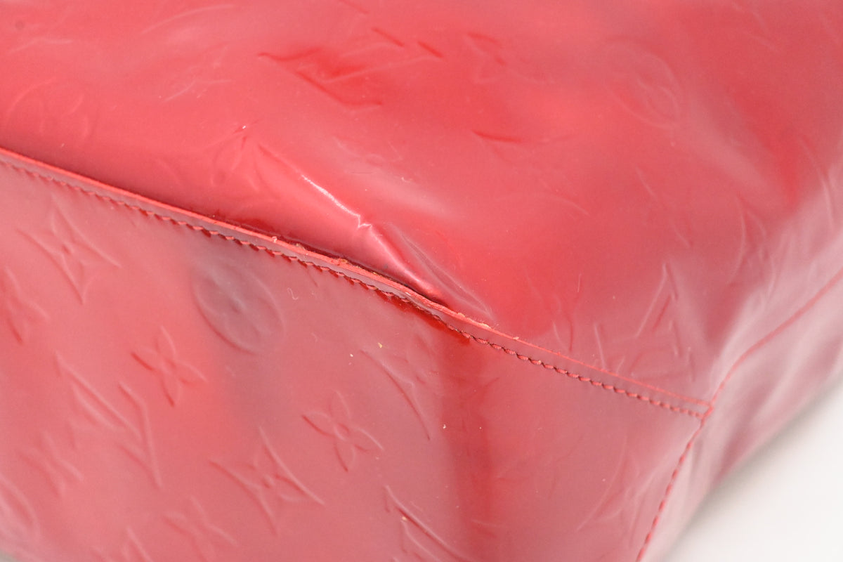 Louis Vuitton Reade MM in Red Vernis