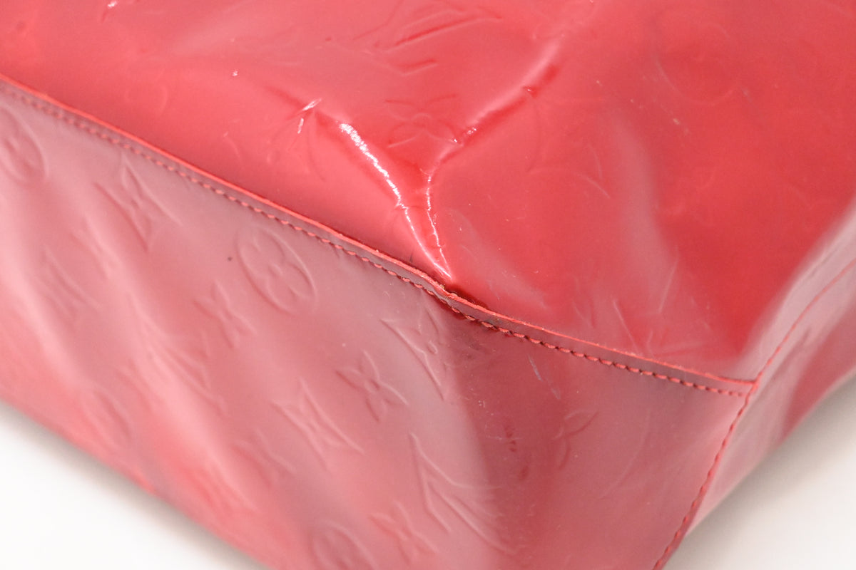 Louis Vuitton Reade MM in Red Vernis