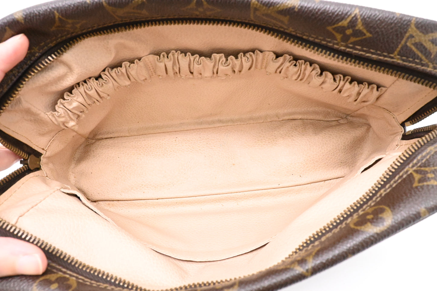 Louis Vuitton Trousse 28 in Monogram Canvas