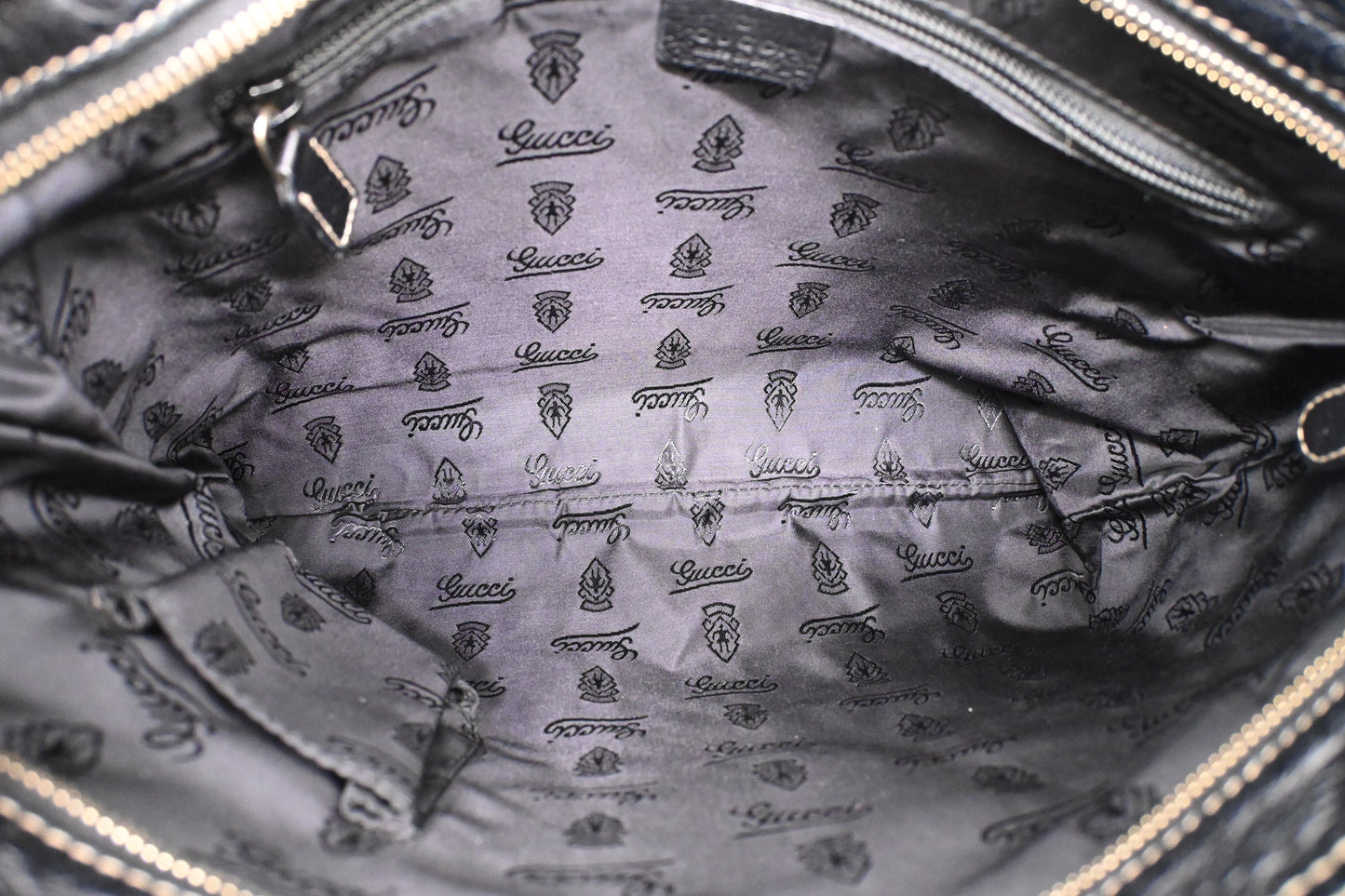 Gucci Crossbody in Black Guccissima Leather