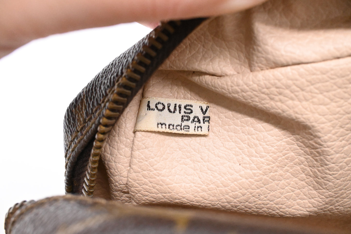 Louis Vuitton Trousse 28 in Monogram Canvas