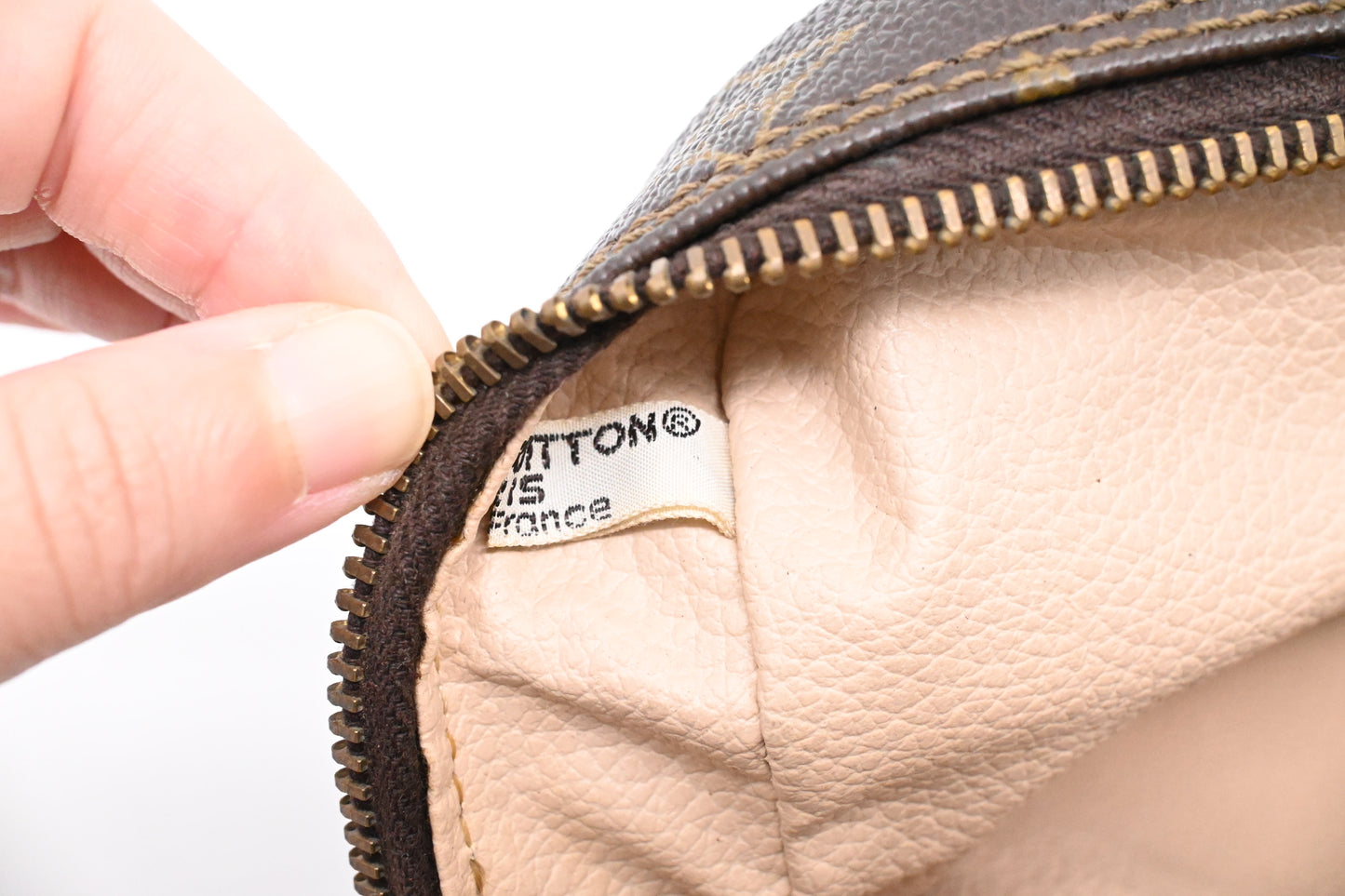 Louis Vuitton Trousse 28 in Monogram Canvas