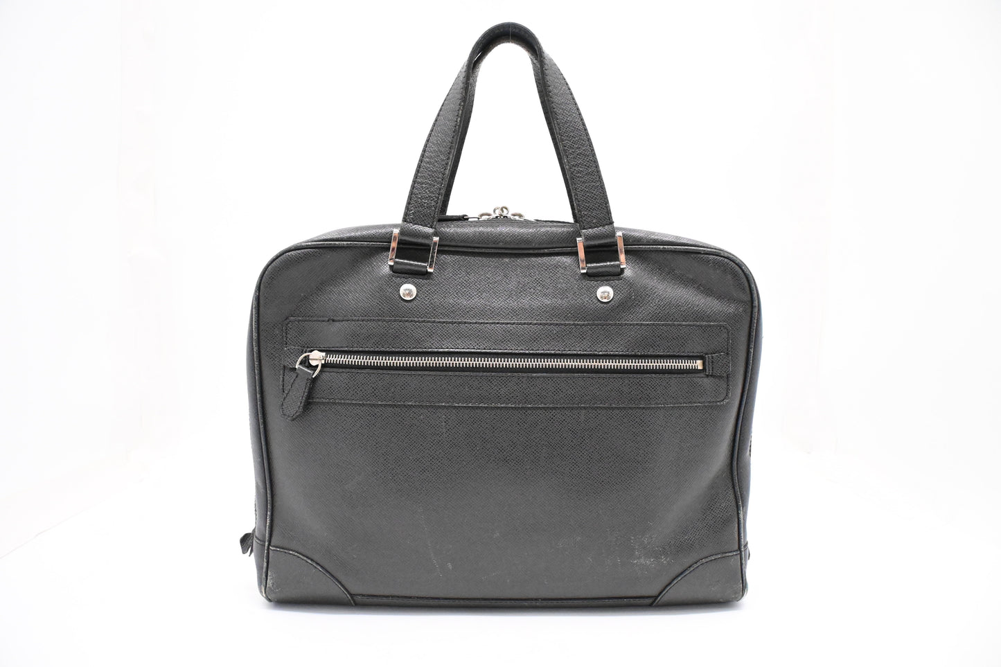 Louis Vuitton Igor Business Bag in Black Taiga Leather