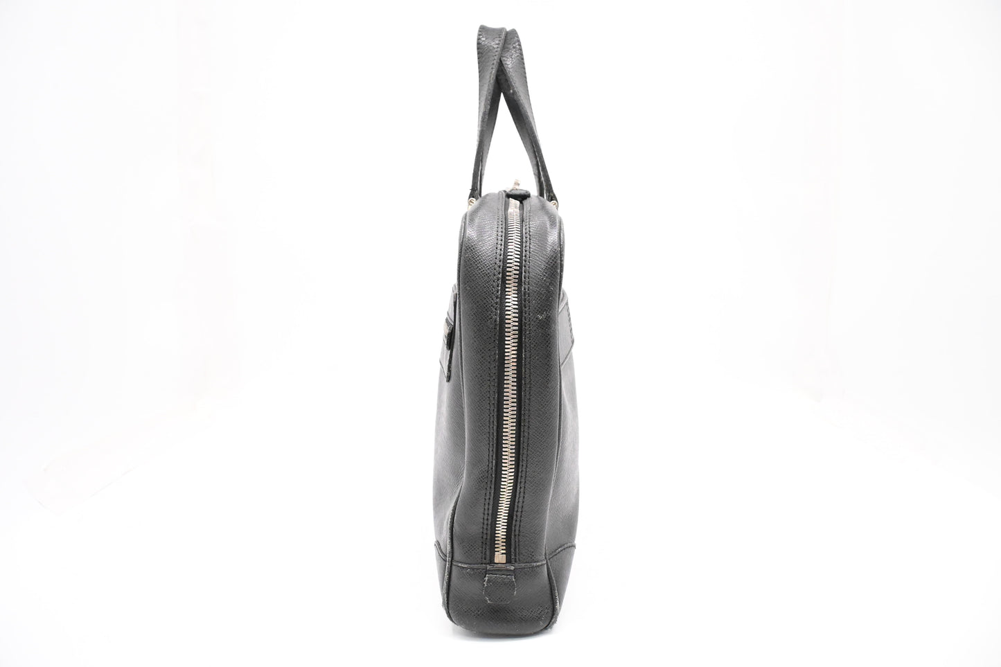 Louis Vuitton Igor Business Bag in Black Taiga Leather