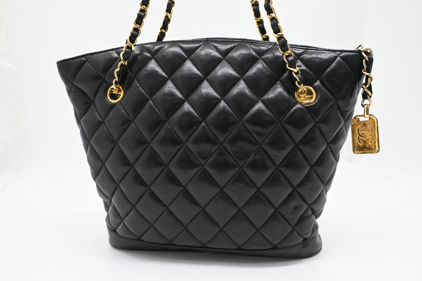 Chanel Chain Shoulder Bag in Black Leather