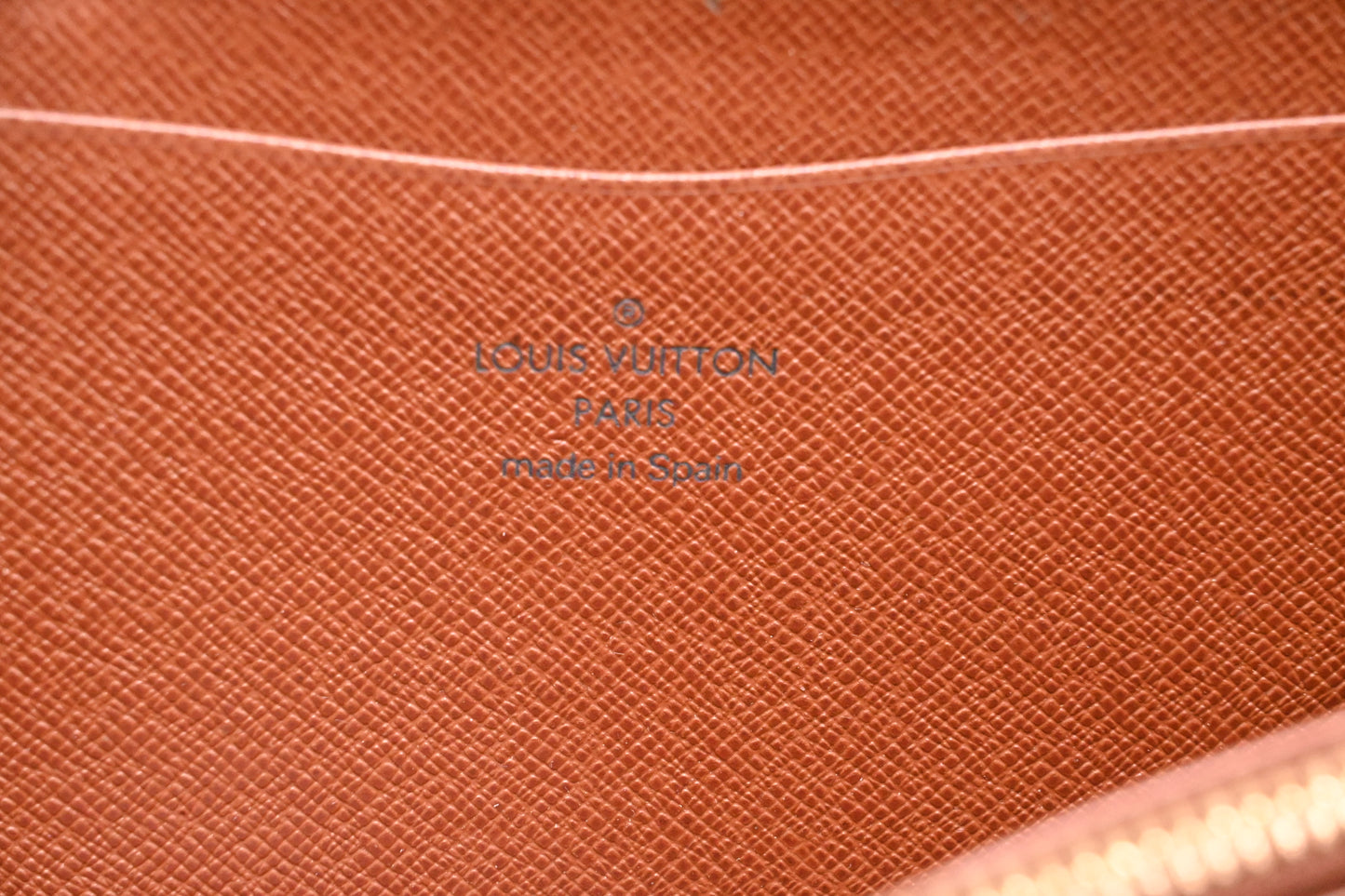 Louis Vuitton Long Zippy Wallet in Monogram Canvas