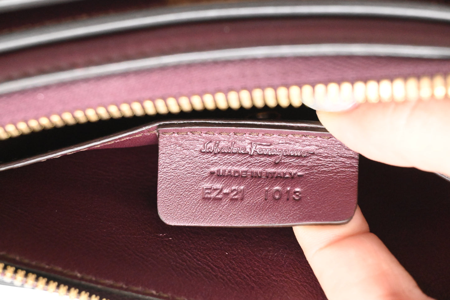 Ferragamo Crossbody Bag in Purple Leather