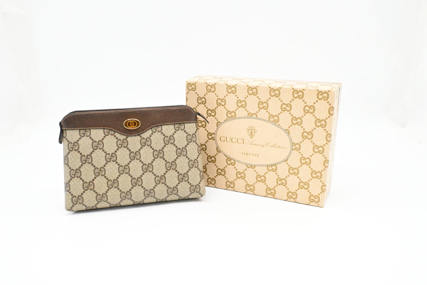 Gucci Pouch in GG Supreme Canvas