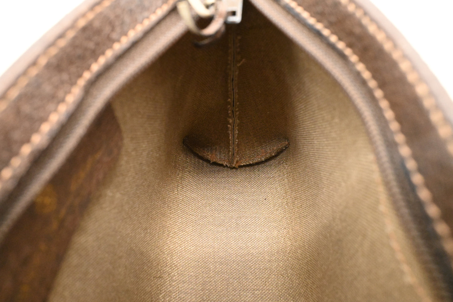 Gucci Pouch in GG Supreme Canvas