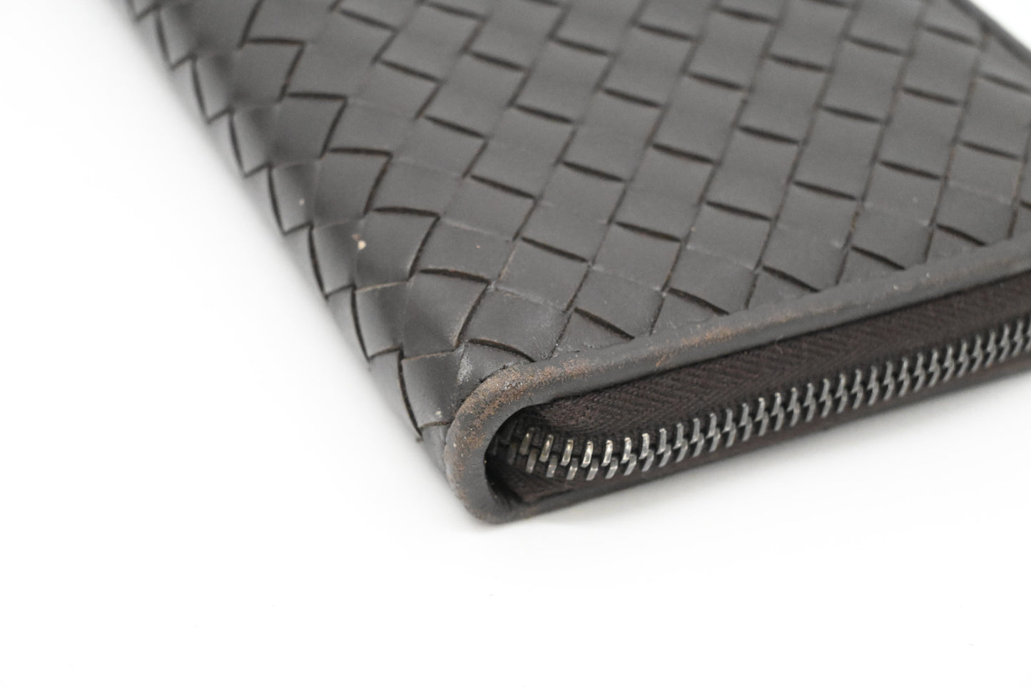 Bottega Veneta Zippy Wallet in Brown Intrecciato Leather