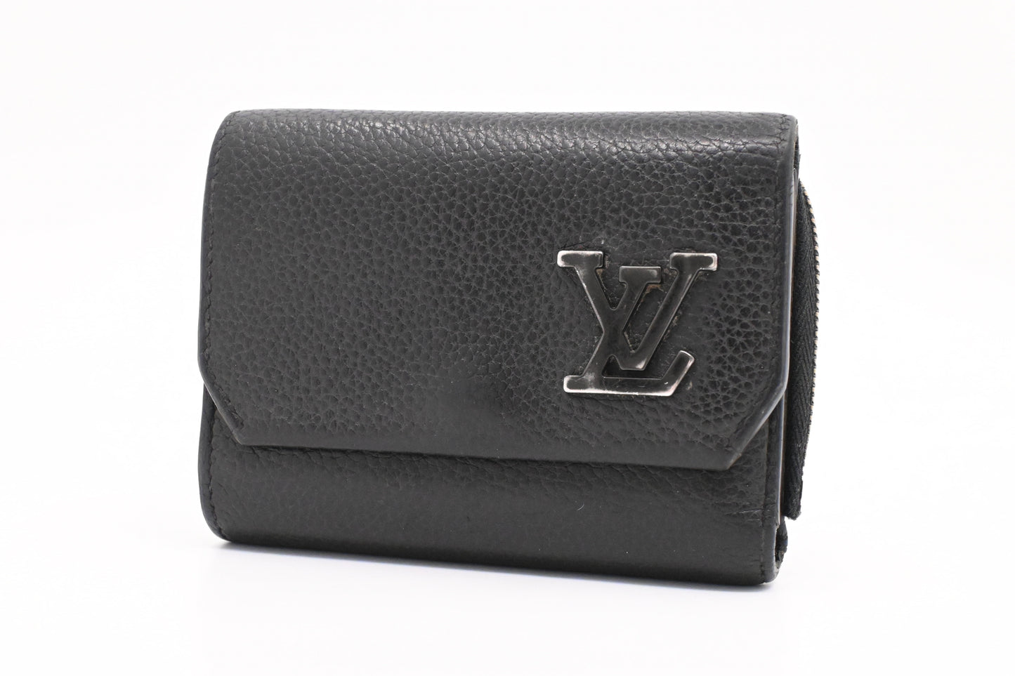Louis Vuitton Pilot Wallet in Black Aerogram Leather
